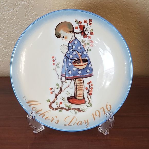 Schmid Other - SCHMID HUMMEL 1976 Mother's Day Collectors Plate
